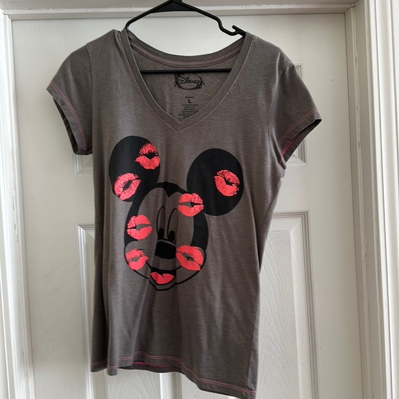 Disney V-Neck Mickey Tshirt - Fitted - Size L - Like New - Picture 1 of 3